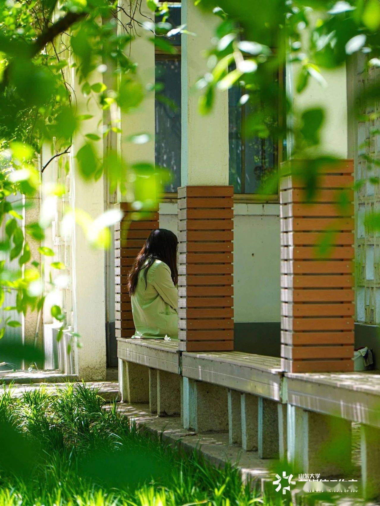 朱丽萍 黎梓辉图 | 武艺 梁鸿 凌谦 杨帆宇 刘家瑄文 | 牟竑励 王子仪