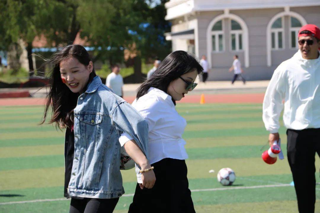 趣味扬活力 运动享青春——阿荣旗第二中学第一届趣味运动会隆重举行