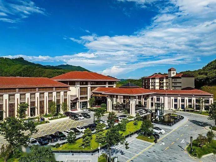 【6-7月常规套餐】￥899抢南昆山慕思嘉华温泉酒店,山景房 次日双人