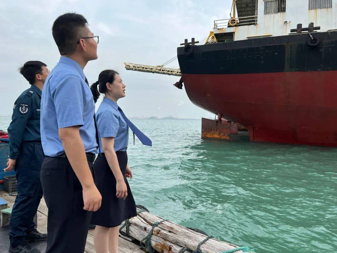 最高检,中国海警局印发《办理海上非法采砂相关犯罪典型案例》_采矿