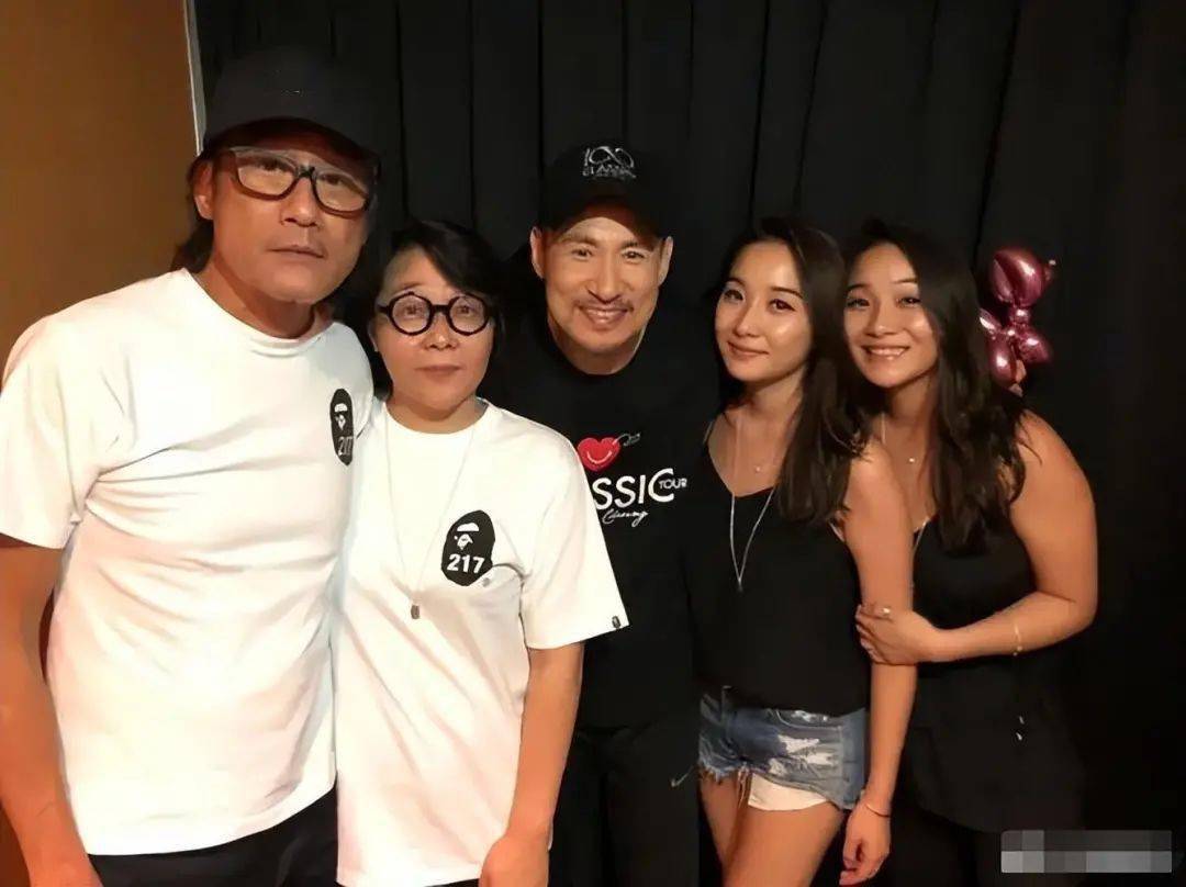 65岁梁家辉现身内地农村!