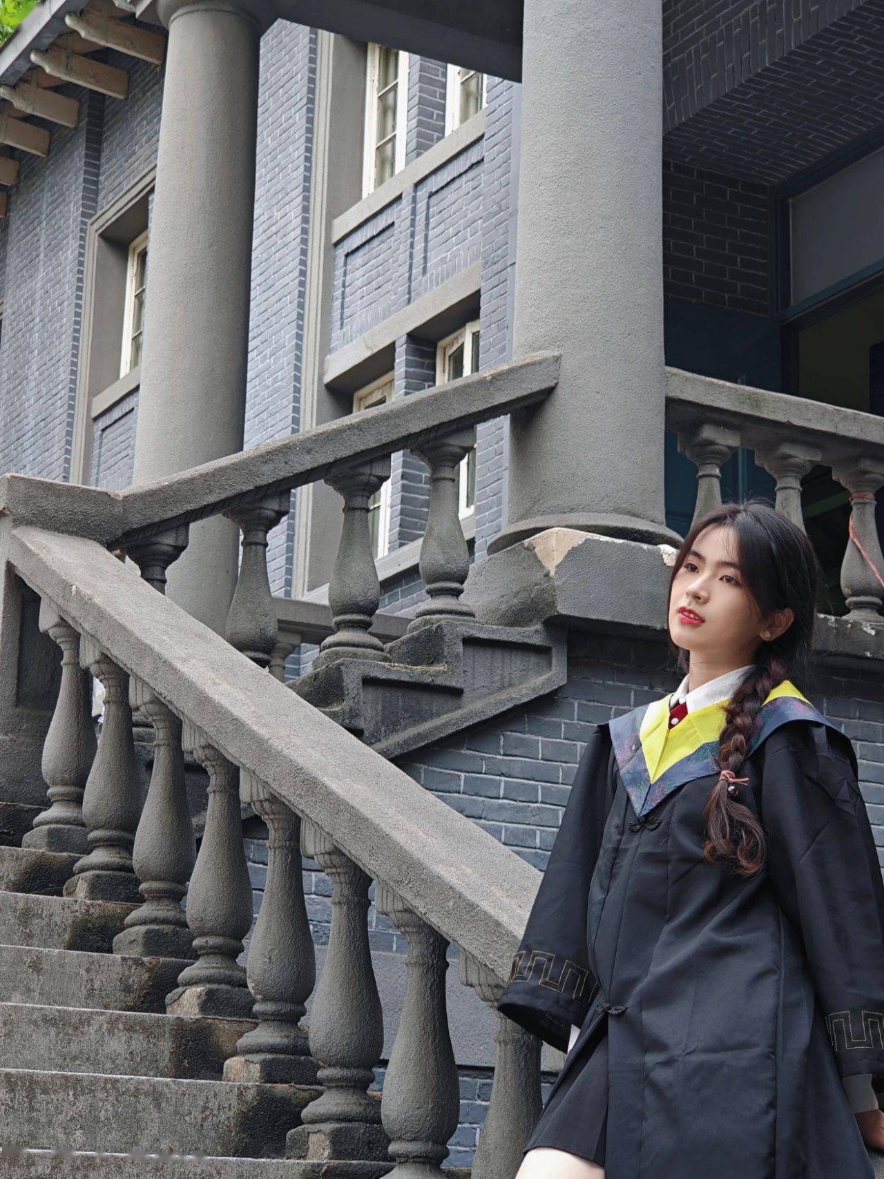 责编 | 宋雨昂摄影 | 刘昊旻模特 | 宋雨昂 陈诚 刘一泓 杨晴晴 陈