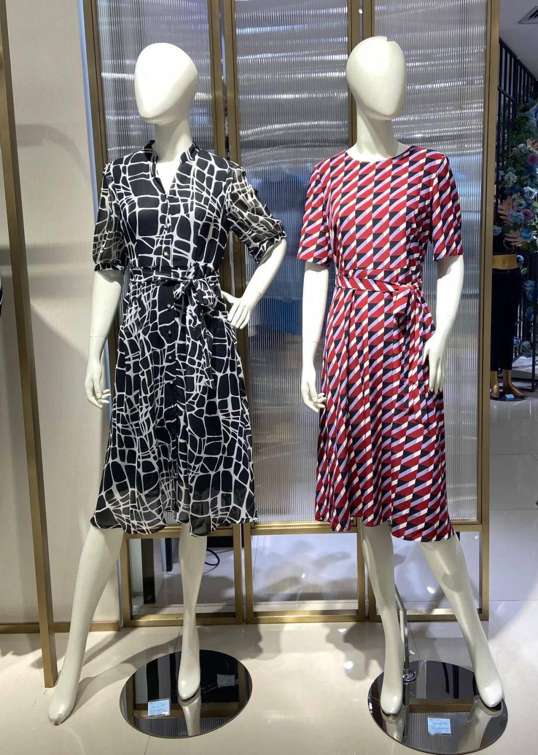 大气部分满100减30元08·颐馨·中式部分满100减40元09·易菲·青春2