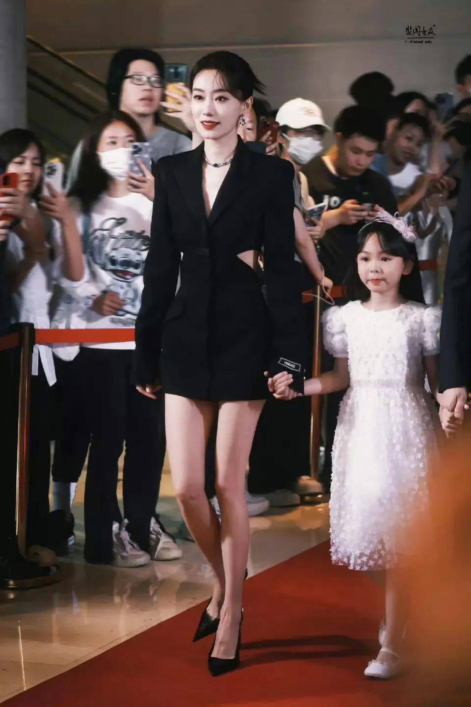 张子枫最好看的一次! │ 上海电影节&微博电影之夜_裙子_感觉_礼服