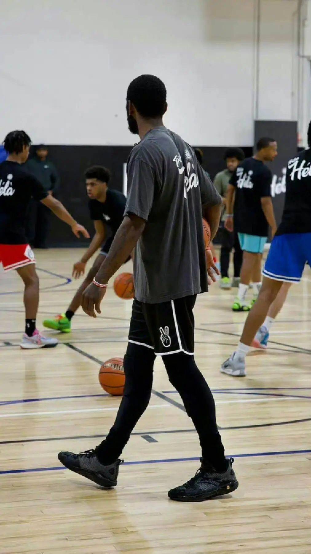 安踏_篮球鞋_合作