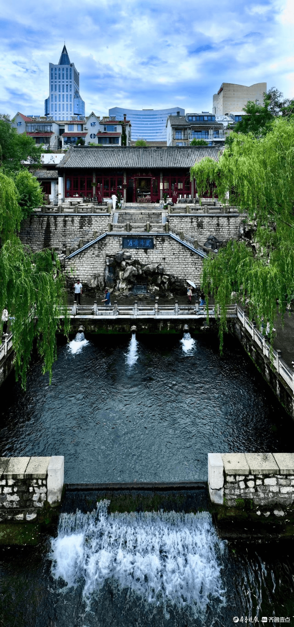 雨后的黑虎泉畔,风景如画