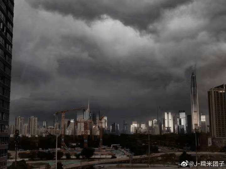 深圳暴雨橙色预警生效,2小时内风大雨急有雷暴_天气_广东_龙舟