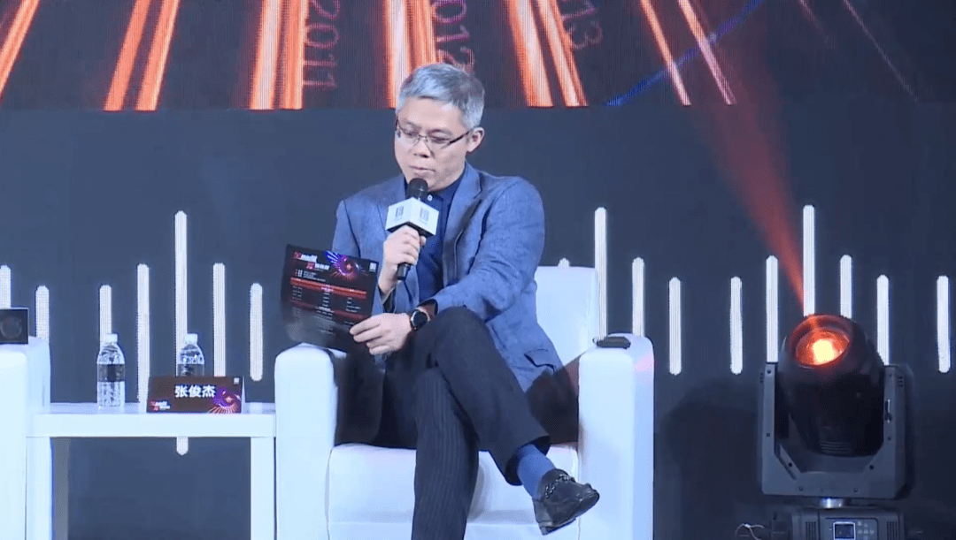 中,华中科技大学同济医学院魏翔教授,南方医科大学南方医院郑少忆教授