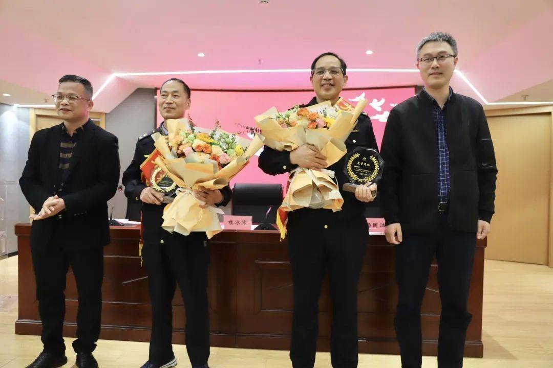 杭州市副市长丁狄刚赴新街街道调研"大综合一体化"行政执法改革工作