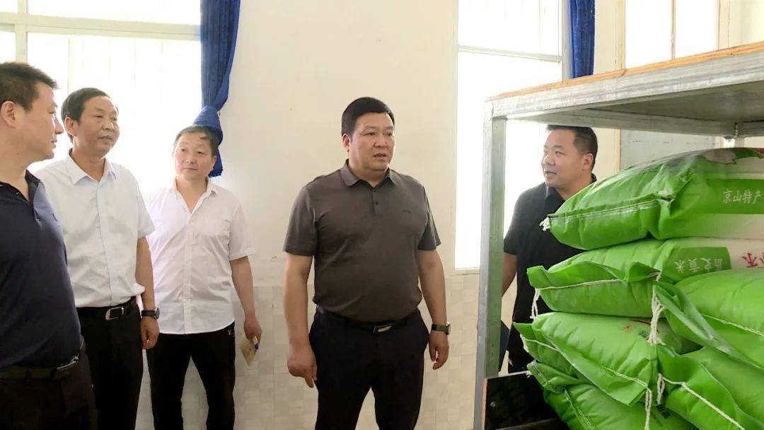 陕西南北汇食品有限公司,茅坪镇中心小学和白河县第二中学等地,实地