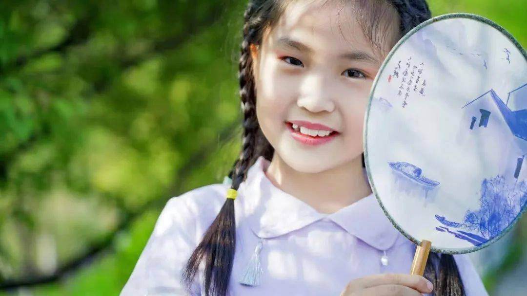 胶州这个小学二年级女生的硬笔书法不落俗"淘"!_分析_王波_王艺淘