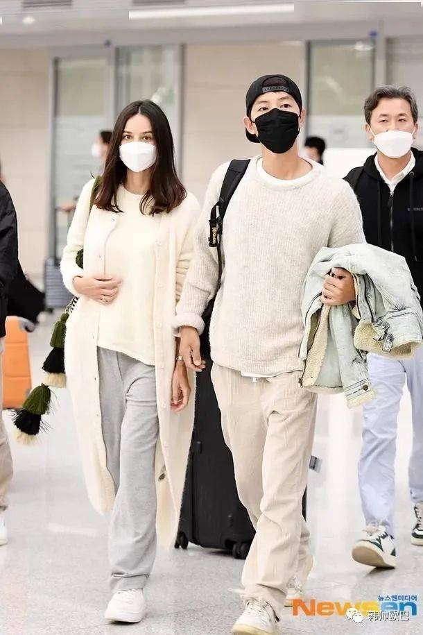 他结婚5个月就当爸爸,证实婚前怀孕传闻,韩网友表示.