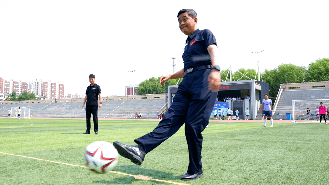 长春光华学院足球图片