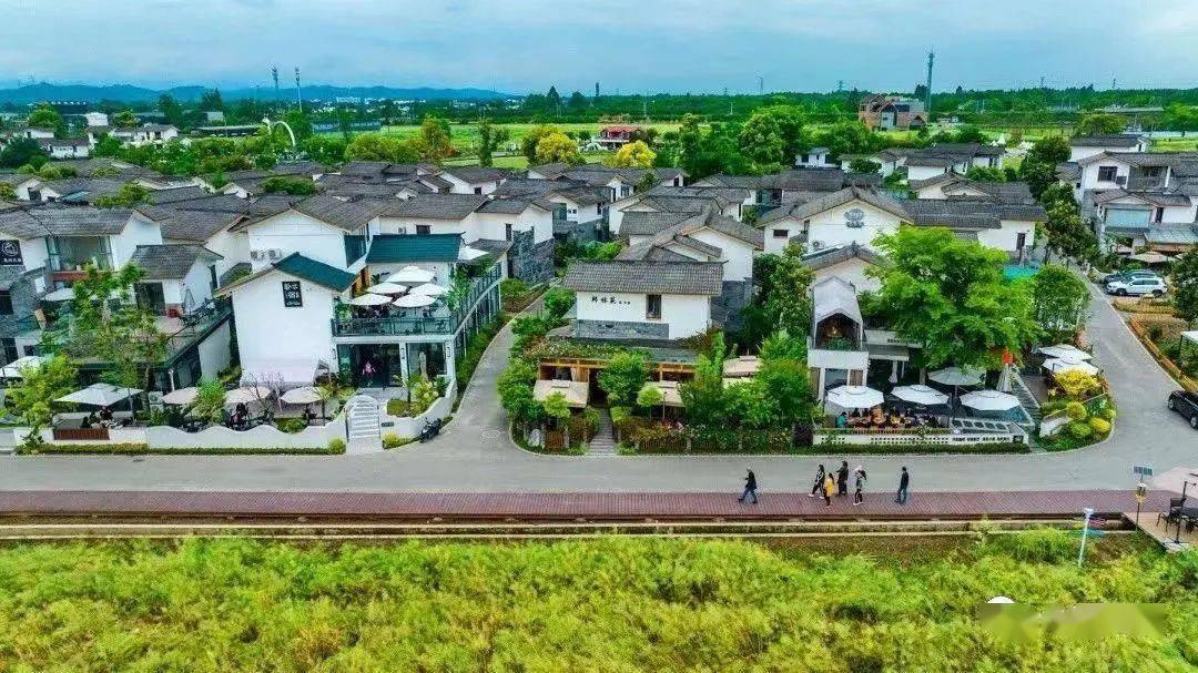 90后餐饮人"圆梦"五星村_宋思_餐厅_崇州