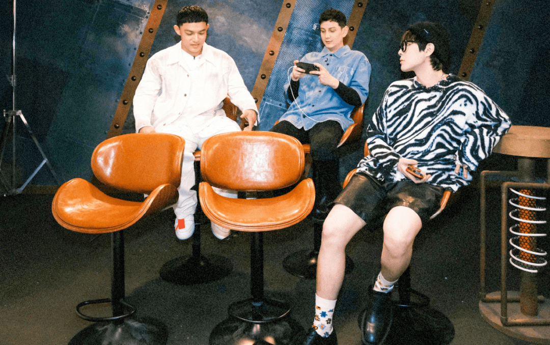 派克特全队内涵节目组?杨和苏和黄旭绝杀夺冠?_总决赛_消息_说唱