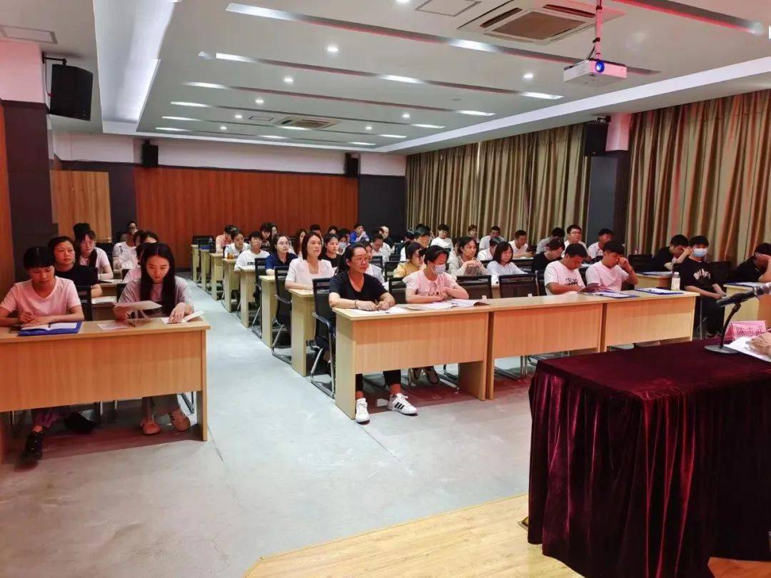筑牢治欠防线丨洞头区建筑工地劳资专管员培训顺利开班