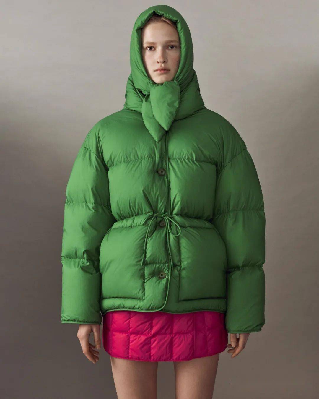 秀场| ienki ienki 2023 早秋时装秀_星标_趋势_赛事