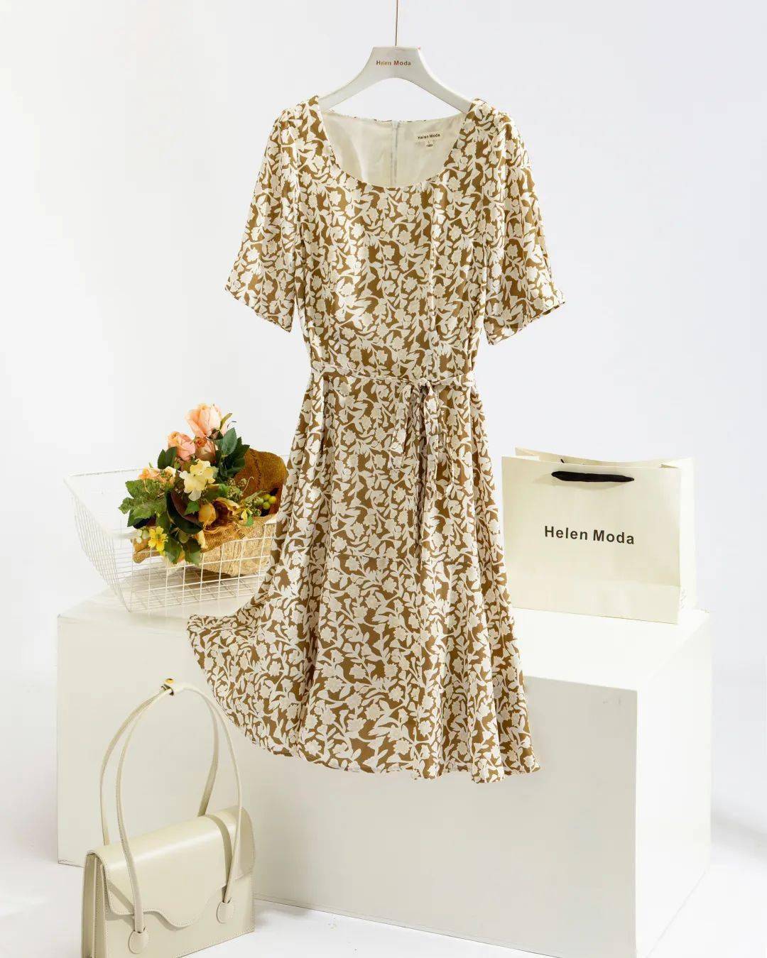 helen moda | 轻盈夏日_设计_连衣裙_假日风情