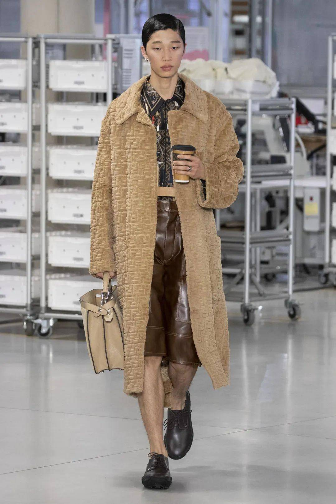 李现,吴磊都爱的男大风,在春夏男装秀中找到了!_男士_流动_服装