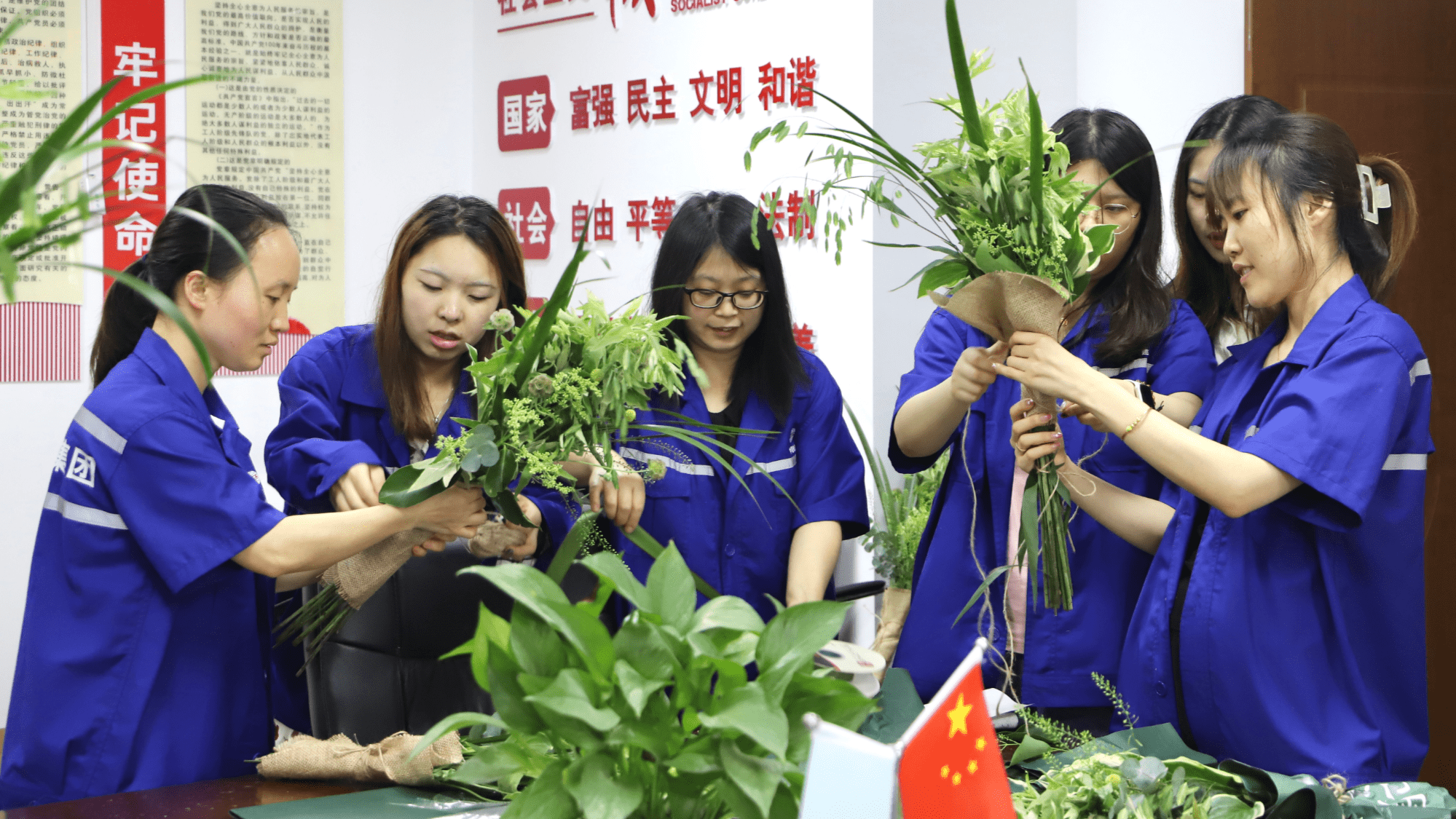 粽叶飘香五月五 来看看他们怎么过端午