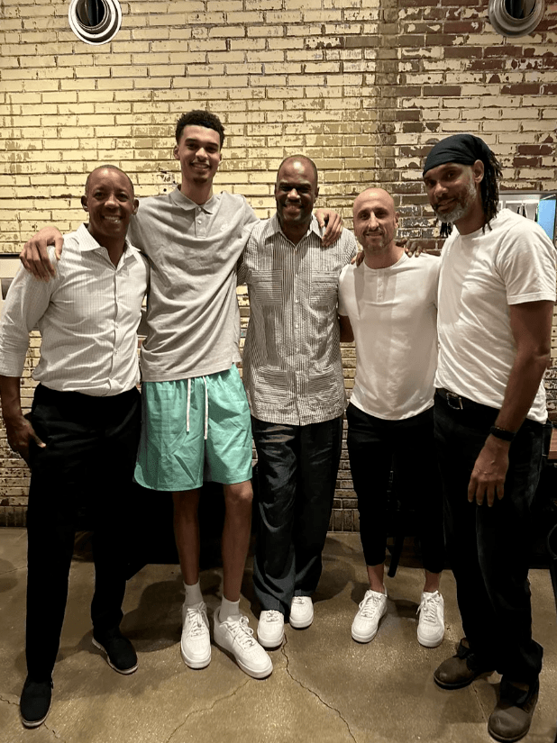 只关于吐槽|在你出生前,我就在打nba了;罗斯成自由球员;76人想屁吃_拉