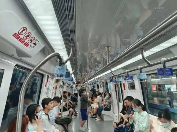69站！有人坐地铁从苏州回上海，全程3小时！到底值不值？当事人这么说