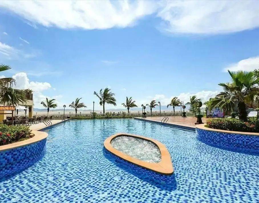788元抢『珠海海泉湾维景国际大酒店』度假套餐:园景房 双早 无限次