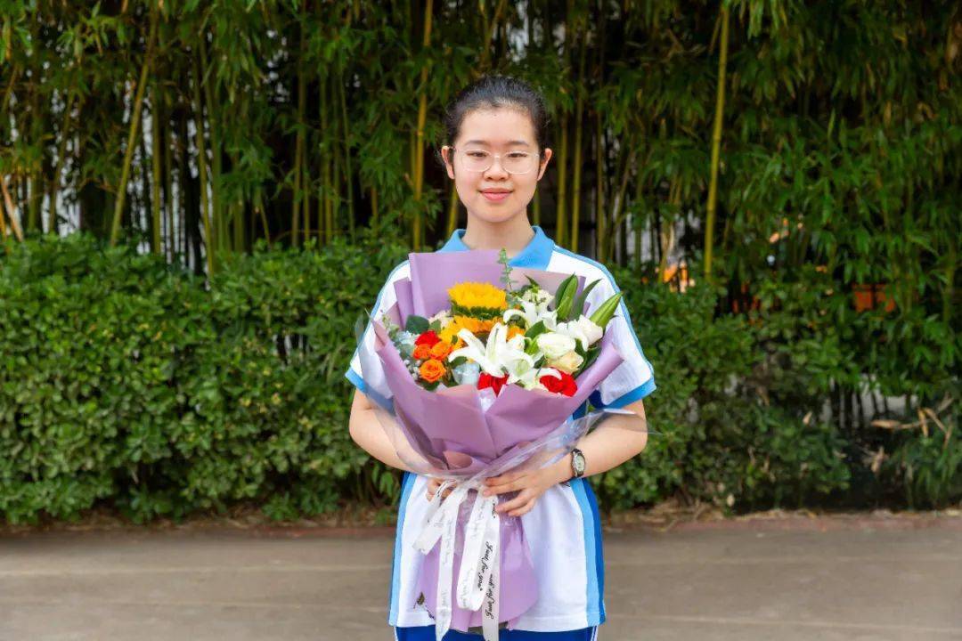 保定二中卓越创新实验班优秀毕业生楚婧妍与她的老师们……_教学_河北