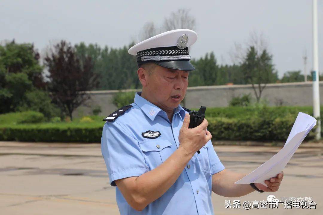 以练备战 高密公安交警开展道路交通事故应急救援演练