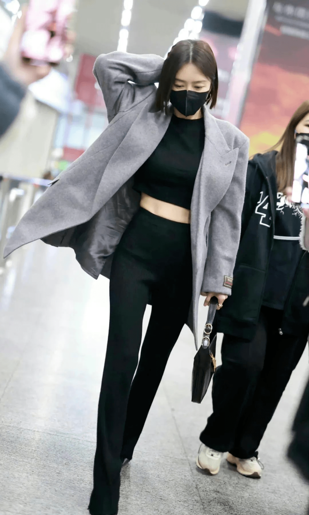 44岁的她,逆袭成为不老女神_秦岚_琼瑶_自律