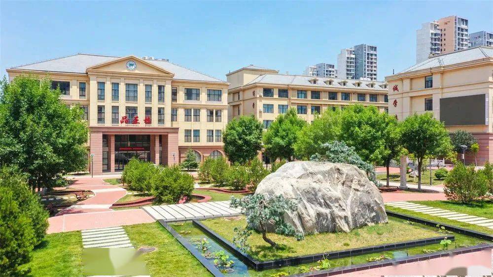 济南三中·招生简章hello school一,学校简介01蓬勃发展的齐鲁名校