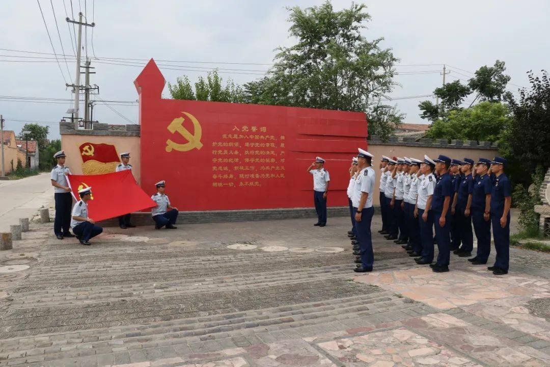 丰县消防大队组织开展"传承红色基因凝聚奋进力量"主题党日活动