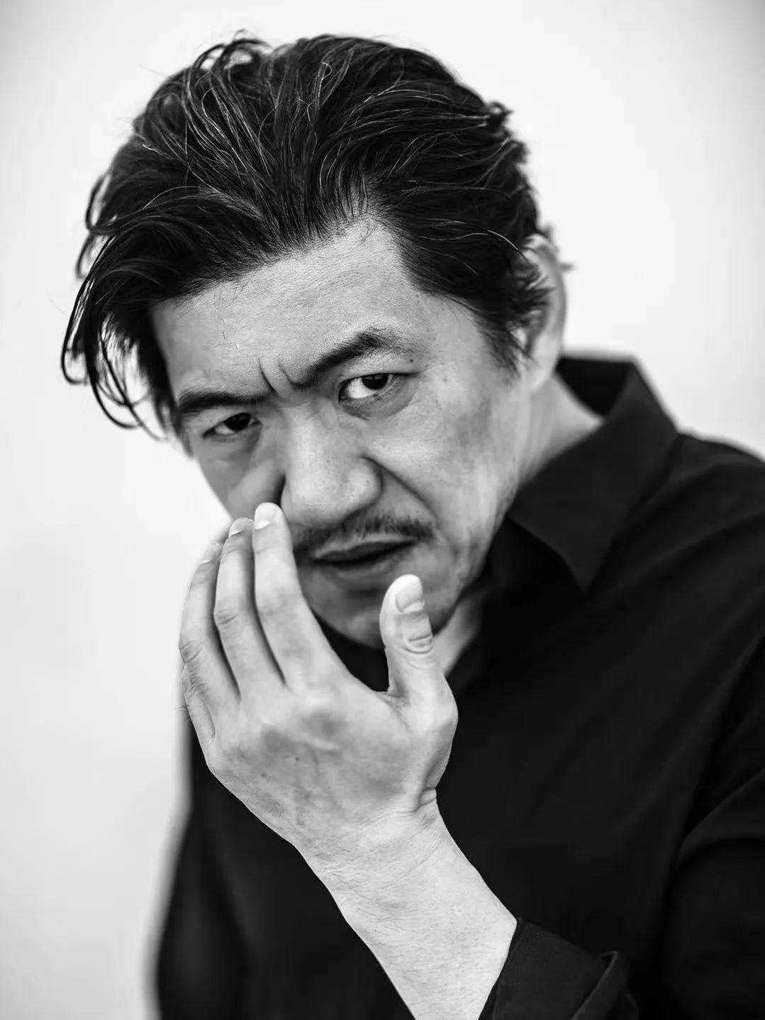 戏剧"老炮儿"陈明昊:希望年轻创作者能更有"攻击性"丨文娱·幕后_红色