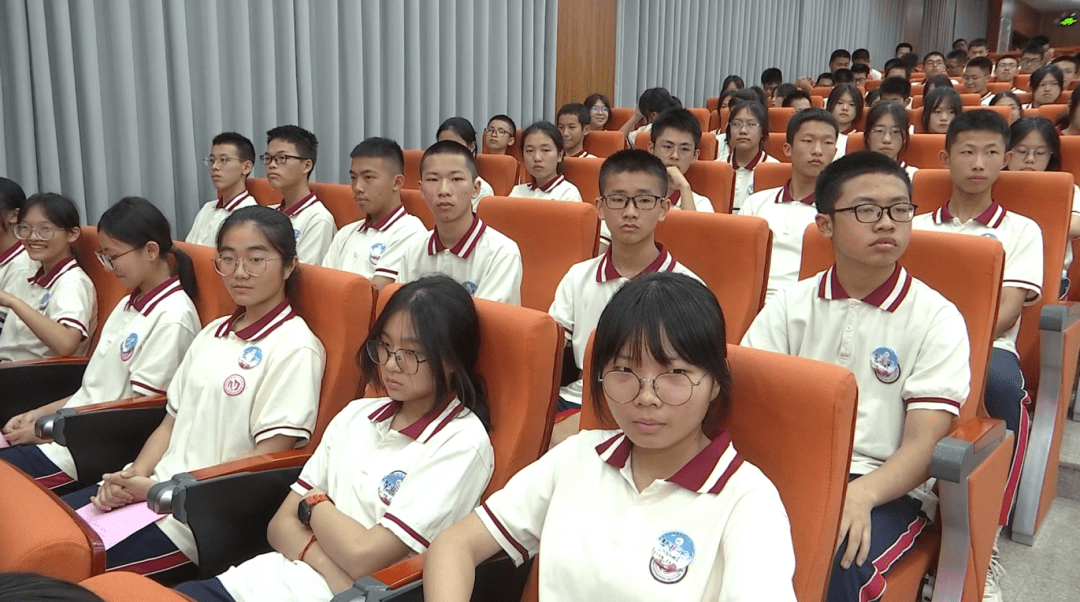 就在季延中学……_英墩_毕业_校区