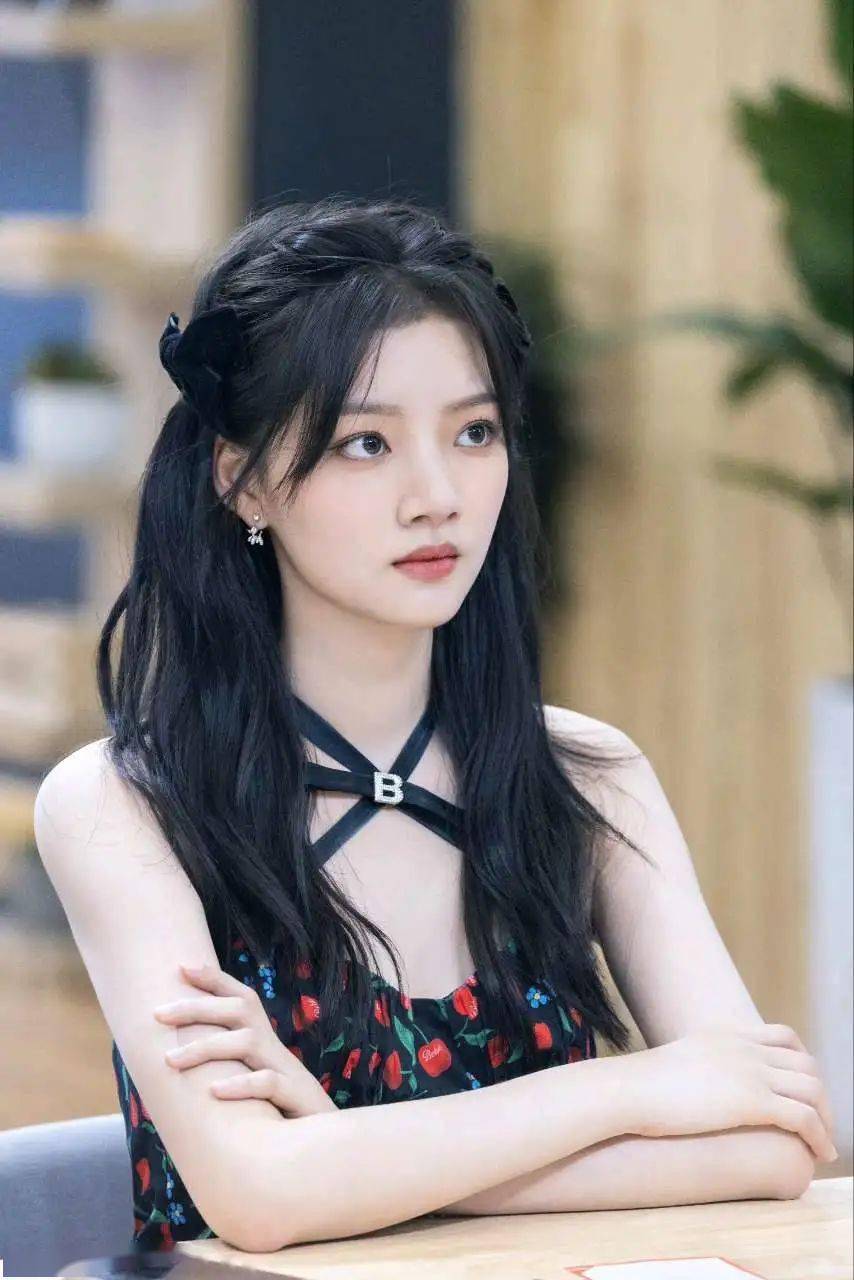 范丞丞也塌房了?任敏猪猪侠?章若楠杀青?郭晓婷新剧?