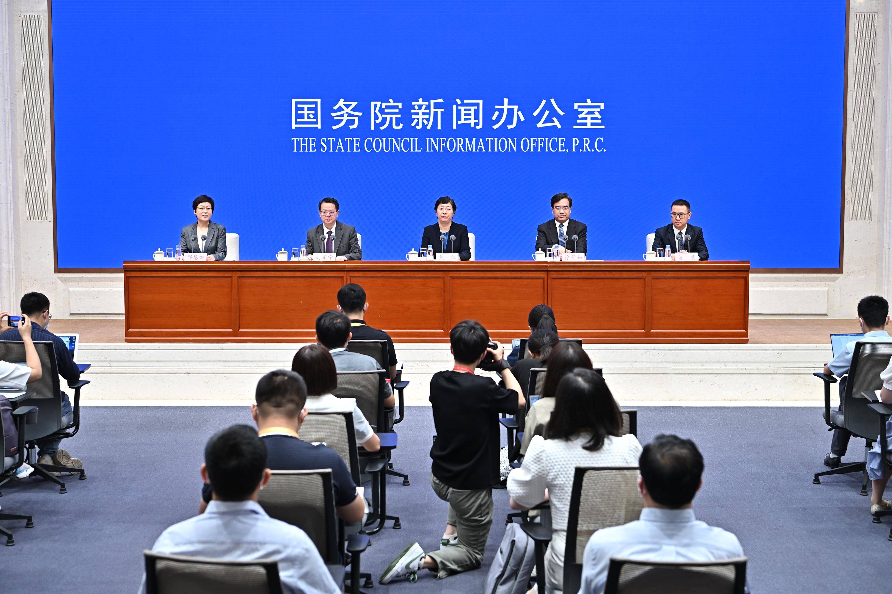 新闻主题和新闻角度的特点(新闻主题和新闻角度的特点有哪些)