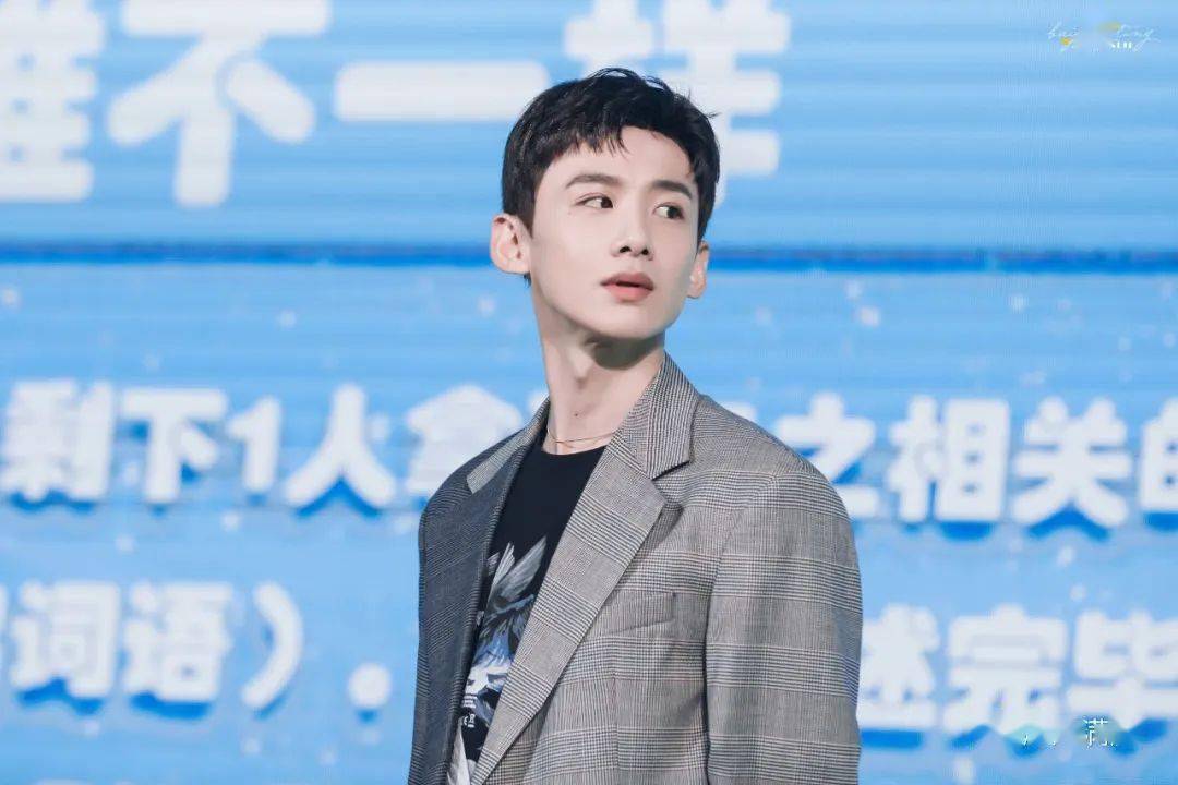 满族明星白敬亭饰演妻管严受到关注_长风_顾九思_一角