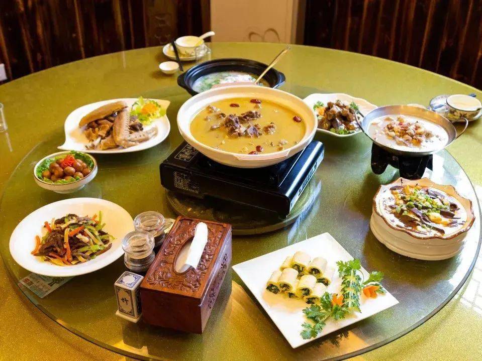上海百年老店(馄饨,锅贴,小笼包,生煎包)追星正当时,从院士身上学习