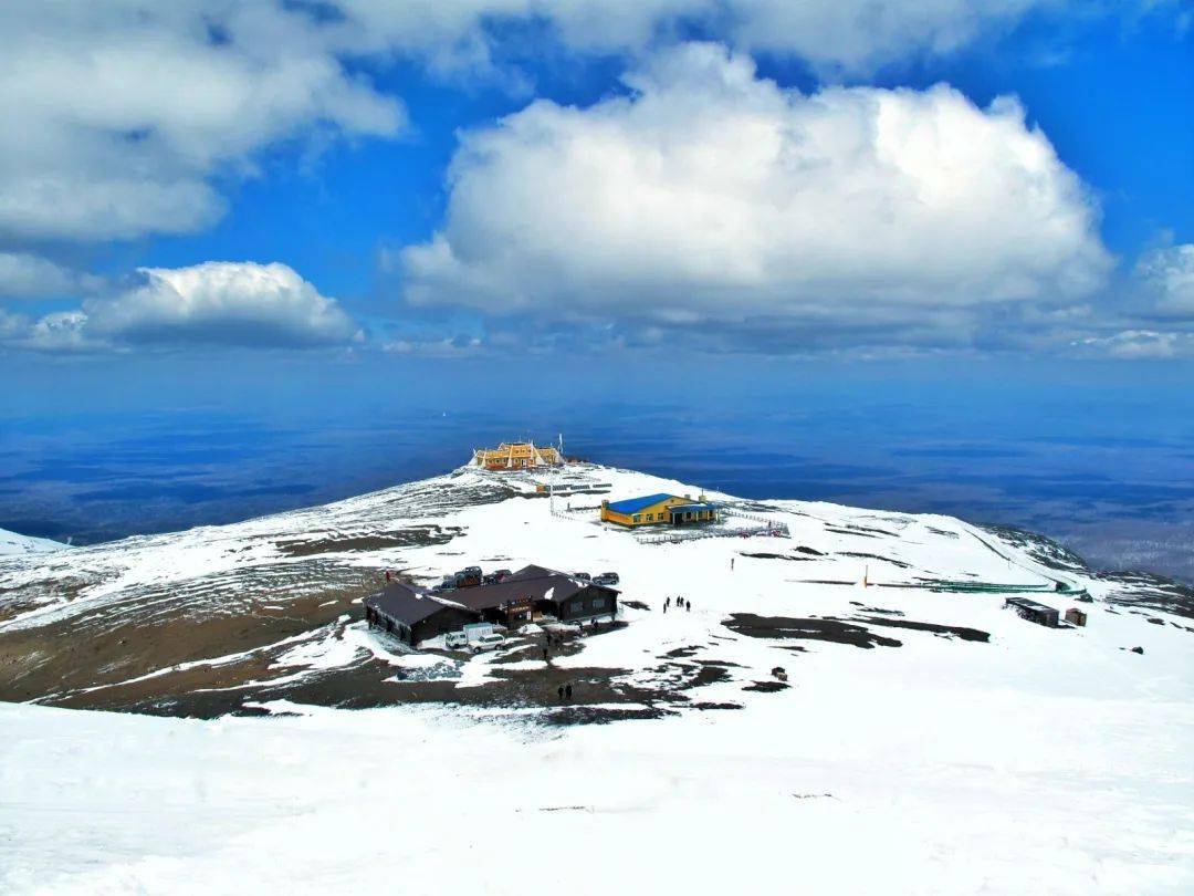 《六盘水野鸡坪》作者:肖建玲《欣赏家乡美景》作者:农民工.