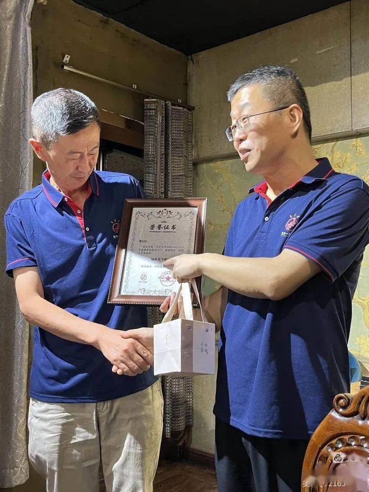 曹志宏|喜获独步天下奖!_团体_情趣_美酒