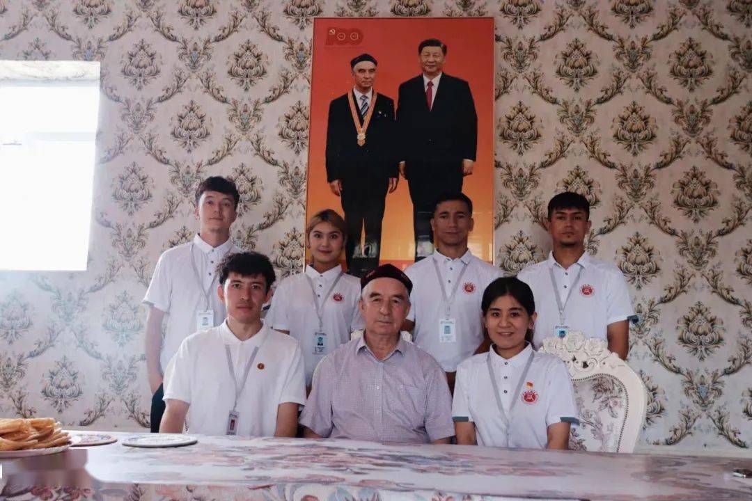 民族团结实践团(一):民族团结我践行——"七一勋章"获得者买买提江