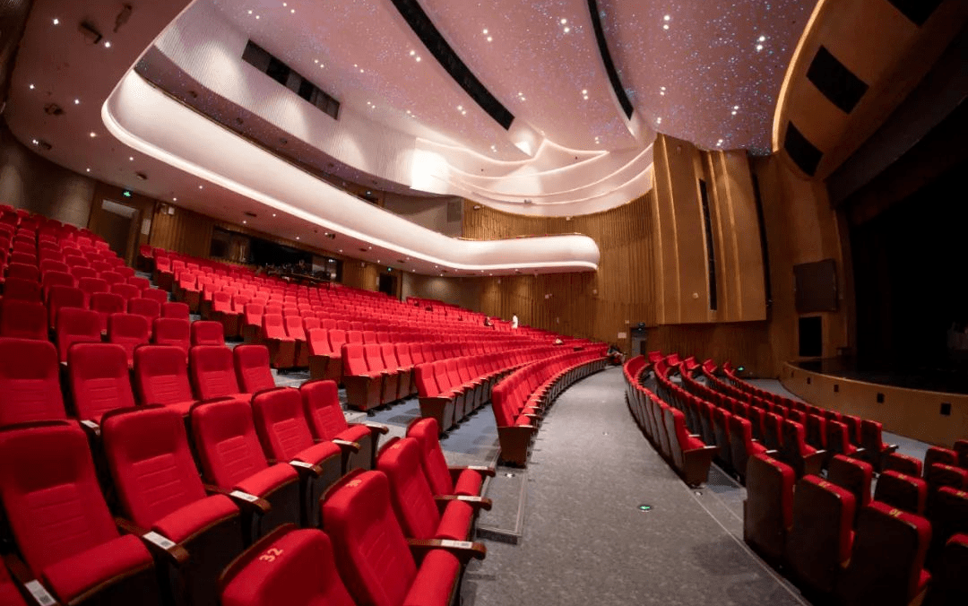 苏州爱琴海尹山湖大剧院,总建筑面积约1.