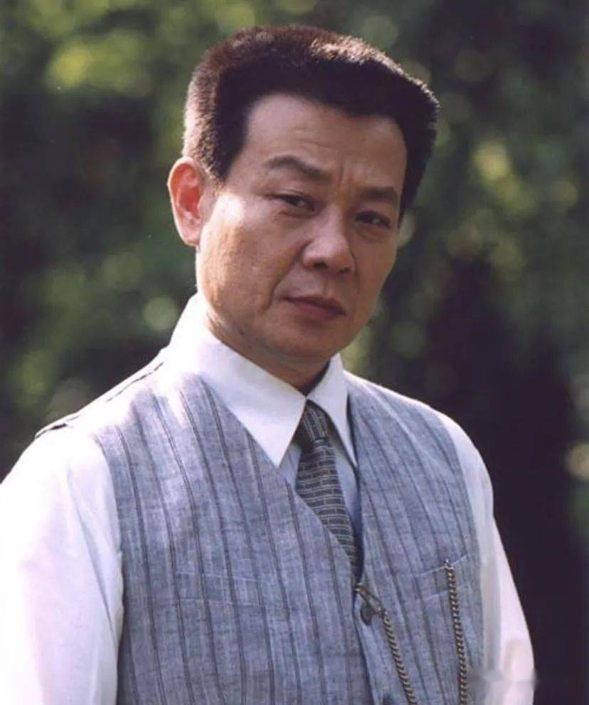 寇世勋:一妻一妾楼上楼下住,平安无事生活27年,晚年我后悔了_崔瑶琪