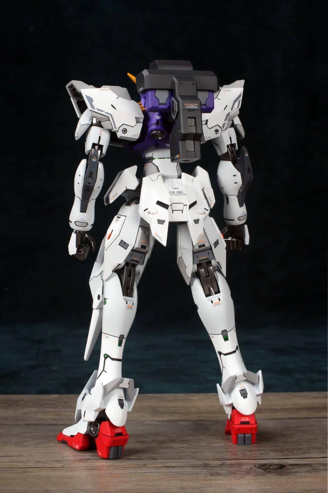 鸟形态夜莺大型改造现场,难道它是吉翁下一代ma?