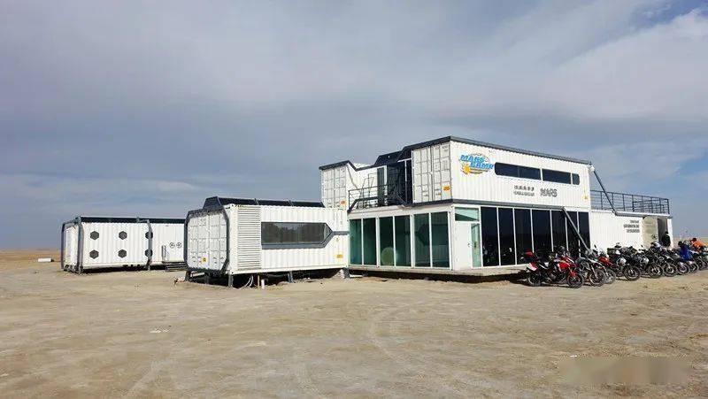 青海省海西州冷湖镇以西60公里处的俄博梁雅丹,由于天气干燥通讯阻断