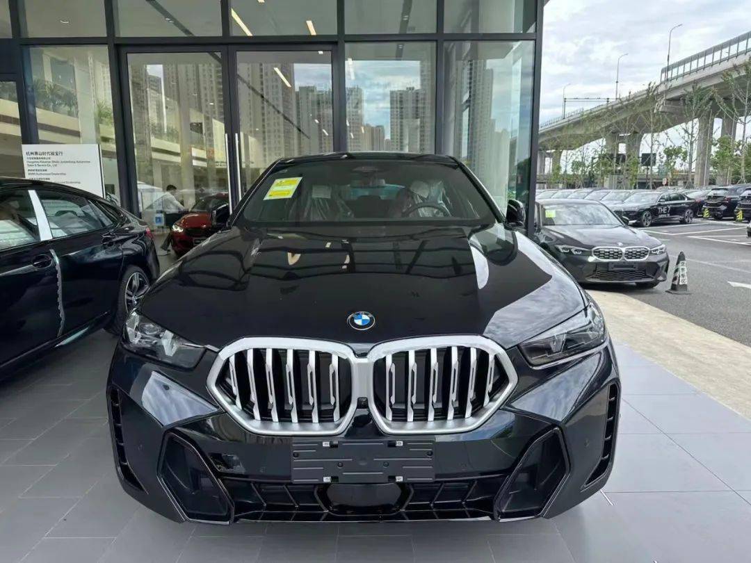中期改款宝马新x6陆续到店!