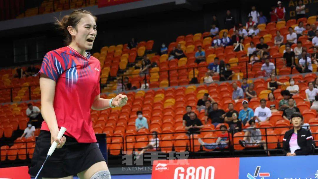 落点和反击连取两局,以21比13,21比19战胜广东队的陈笑菲/冯雪颖夺冠