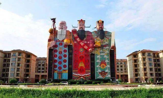 历年"中国十大丑陋建筑":讽刺与争议背后的价值观_评选_文化_广场