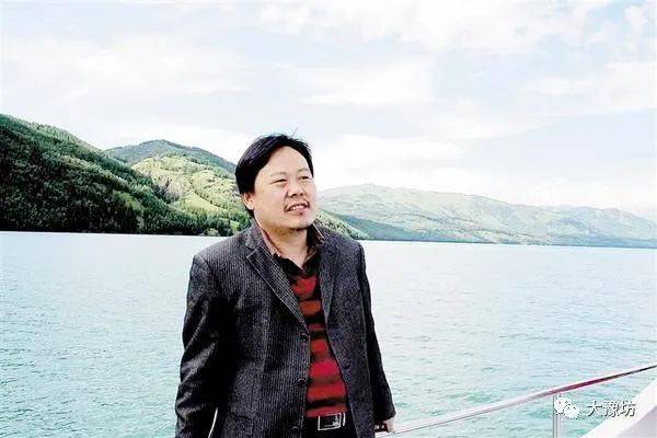 时代呼唤更多文学精品——著名作家蒋建伟访谈_散文_周口_创作