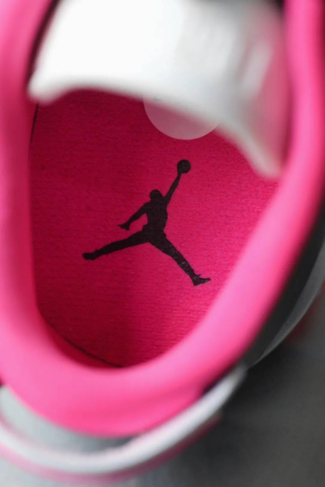 预览|air jordan 6 retro low gs "fierce pink"_后跟_带来冲击_鞋带